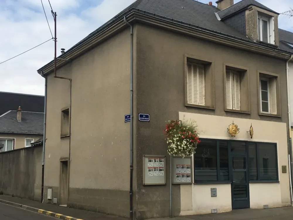 RAVALEMENT avant